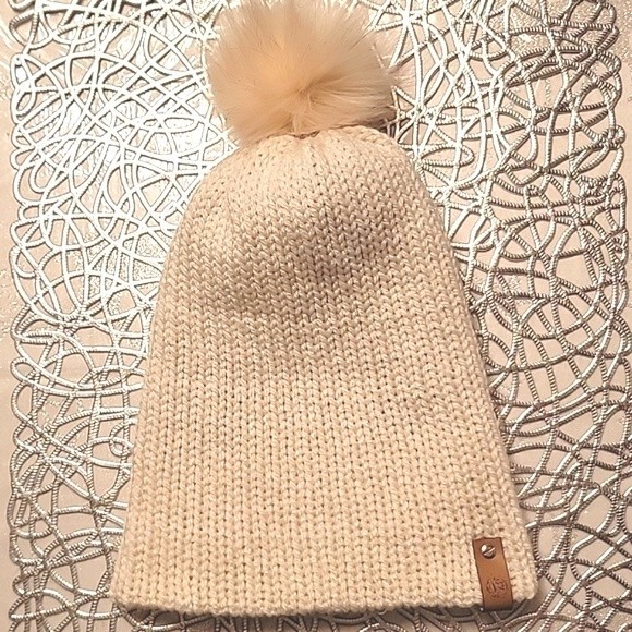 ? HOST PICK ? Hat & Scarf \'Coconut Cream\' Winter Set, fits Teens and Women